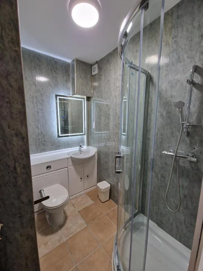 Affordable Rooms In Shared Flat, London Bridge