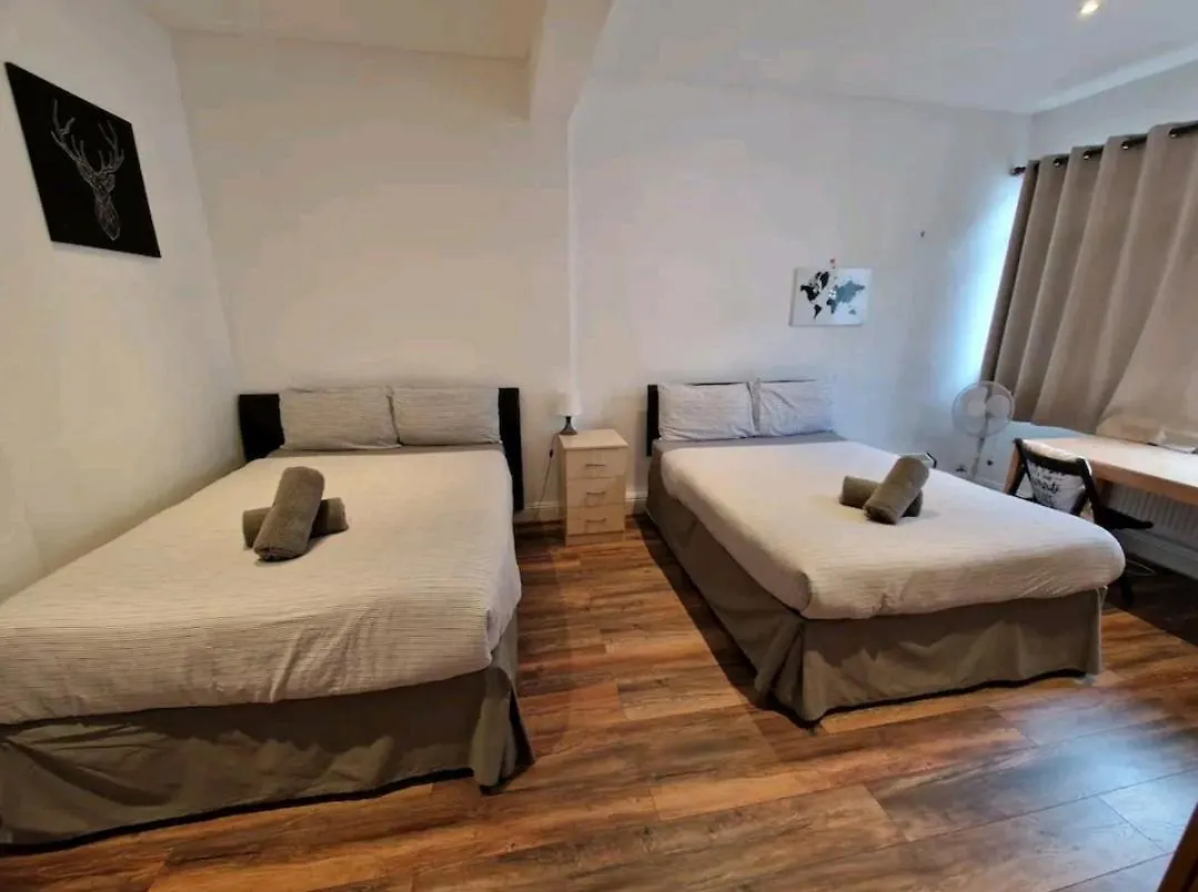 Homestay Affordable Rooms In Shared Flat, London Bridge