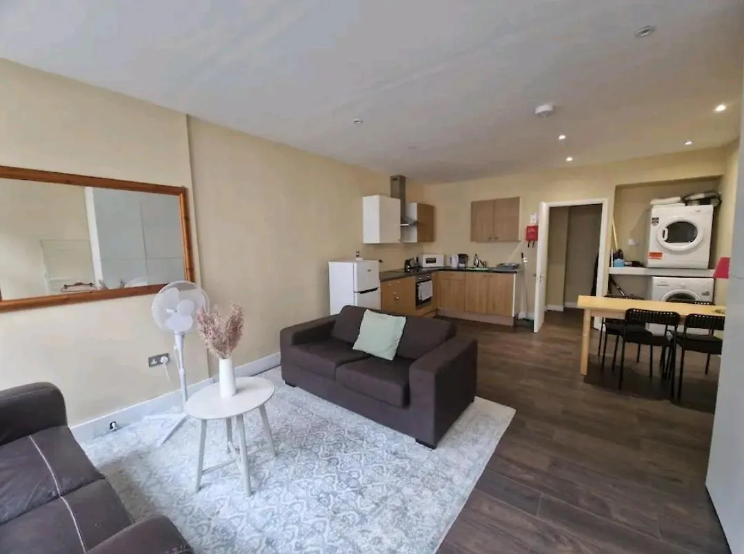 Homestay Affordable Rooms In Shared Flat, London Bridge