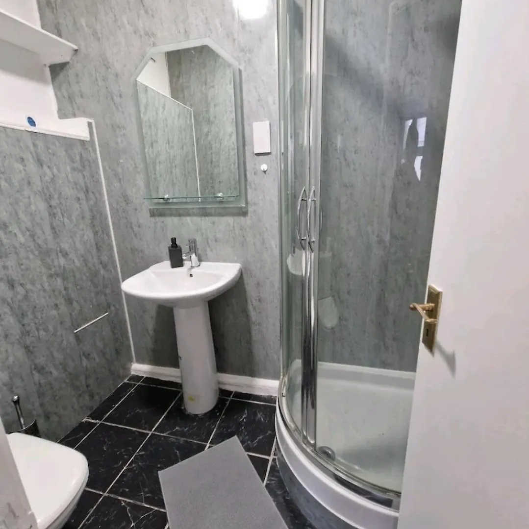 Affordable Rooms In Shared Flat, London Bridge United Kingdom