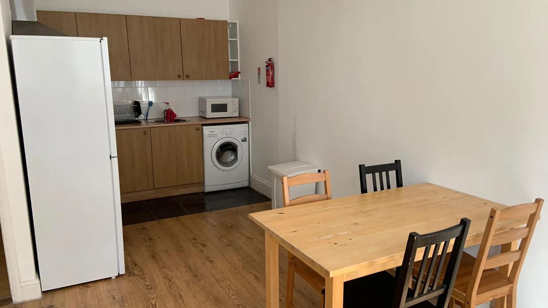 Homestay Affordable Rooms In Shared Flat, London Bridge