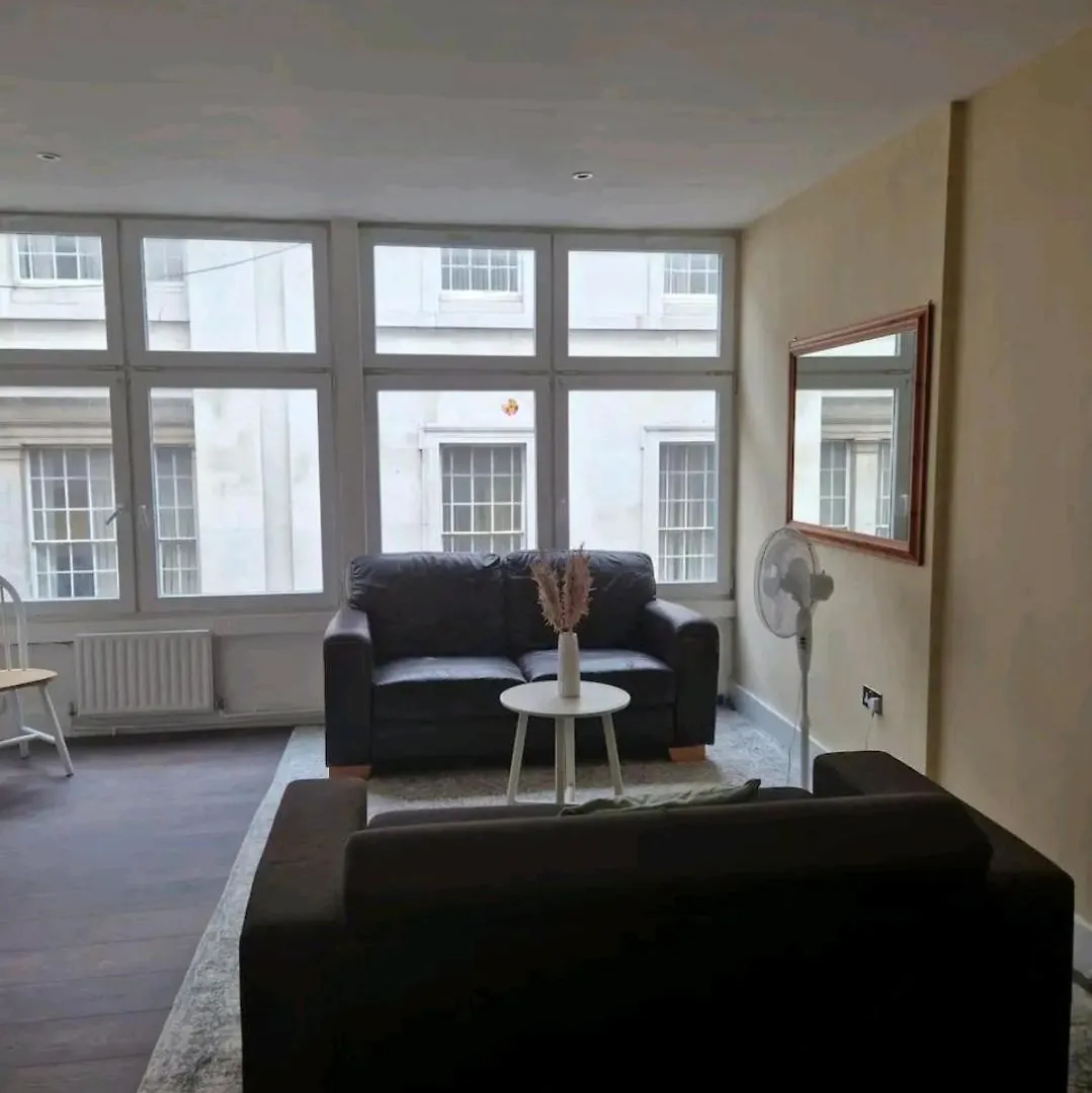 Homestay Affordable Rooms In Shared Flat, London Bridge